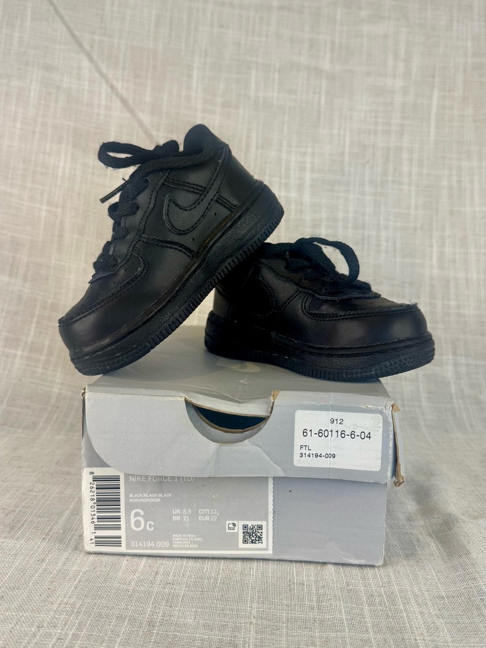 Nike Kids' Air Force Black Leather Sneakers - Classic Low Top